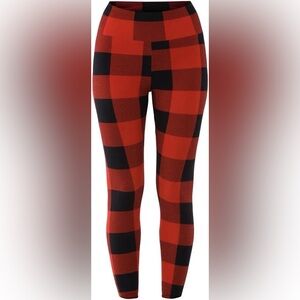 No Boundaries plaid leggings.